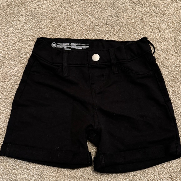 Set of 2 little girls shorts size 6 - Picture 3 of 5